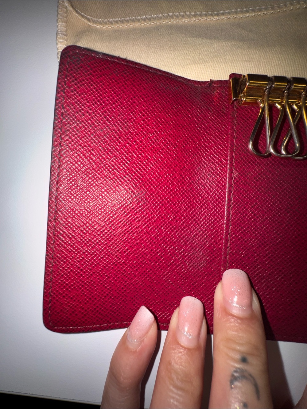 LOUIS VUITTON Monogram 6 Key Multicles Holder Fuchsia - Picture 9 of 16